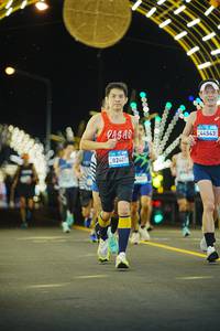 BIB: 82401, 44543
                            <button type="button" onclick="openModal(22813570)" class="btn btn-primary btn-sm float-right btn-popup" data-toggle="modal" data-target=".modal-high-quality">
                        <i class="fas fa-shopping-cart"></i> Add to Cart
                    </button>
                                            <button type="button" onclick="isThisMe(22813570, true)" class="btn btn-success btn-sm float-right btn-popup btn-isme hidden" data-toggle="tooltip" data-placement="bottom" title="นี่คือรูปของคุณใช่ไหม คลิกที่นี่เพื่อเอาเข้าอัลบั้ม">
                        <i class="fas fa-plus"></i> Add to album
                    </button>
                    <button type="button" onclick="isThisMe(22813570, false)" class="btn btn-warning btn-sm float-right btn-popup btn-isnotme hidden">
                        <i class="fas fa-ban"></i> Remove from album
                    </button>